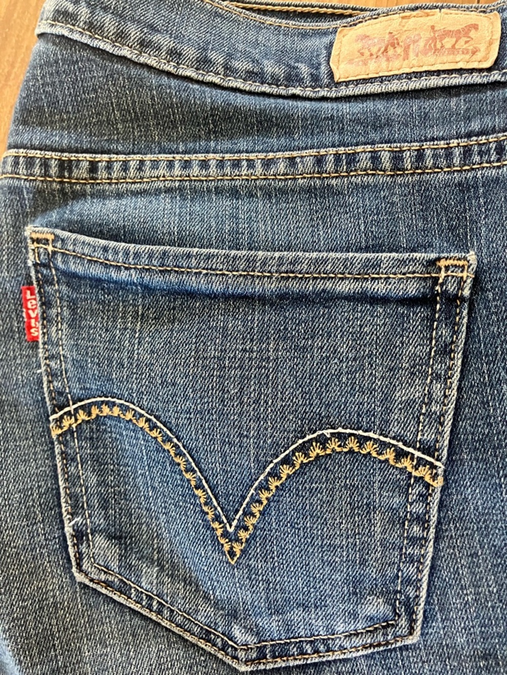 Lewis Classic Straight-Leg Women’s Jeans